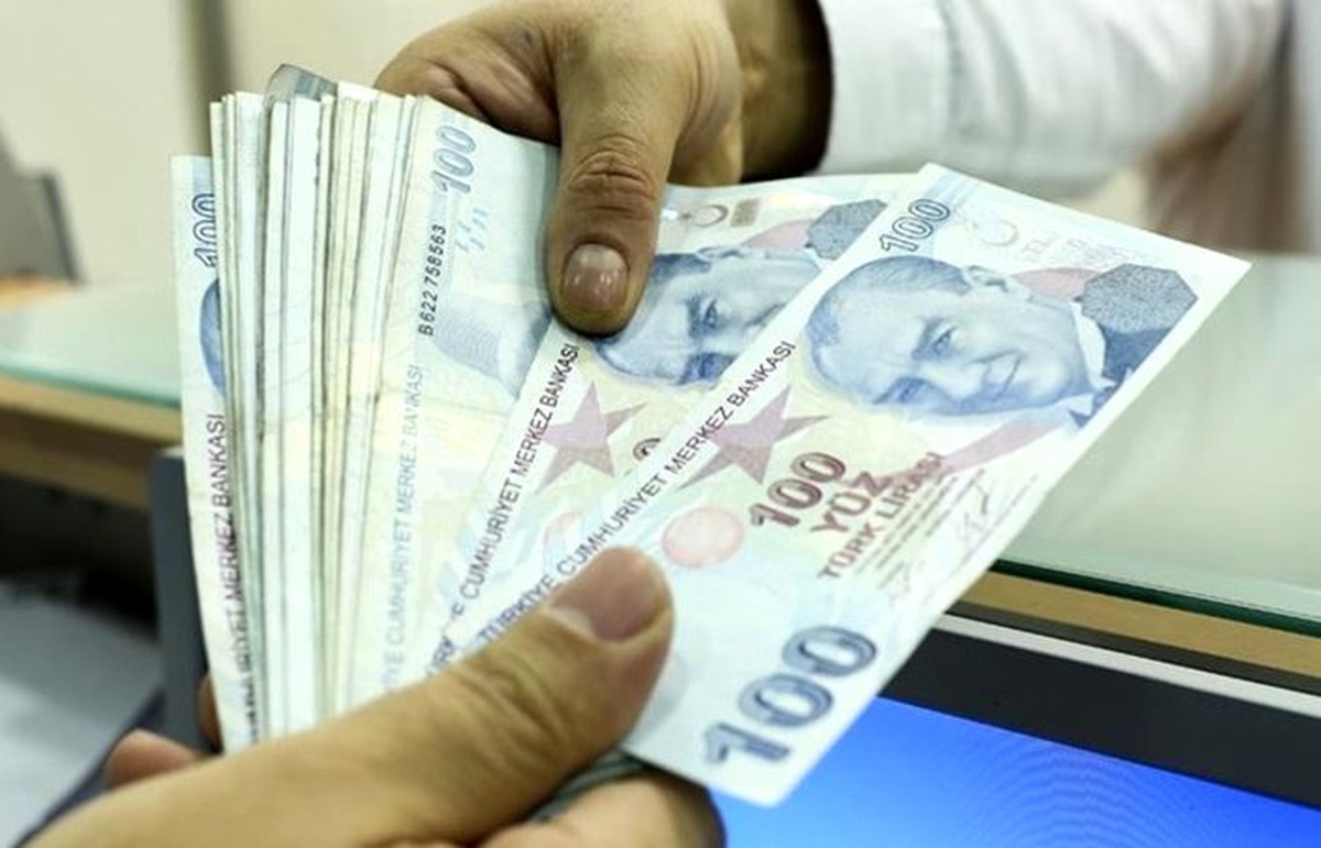 Sokağa çıkma kısıtlaması olanların maaşları evlerinde ödenecek