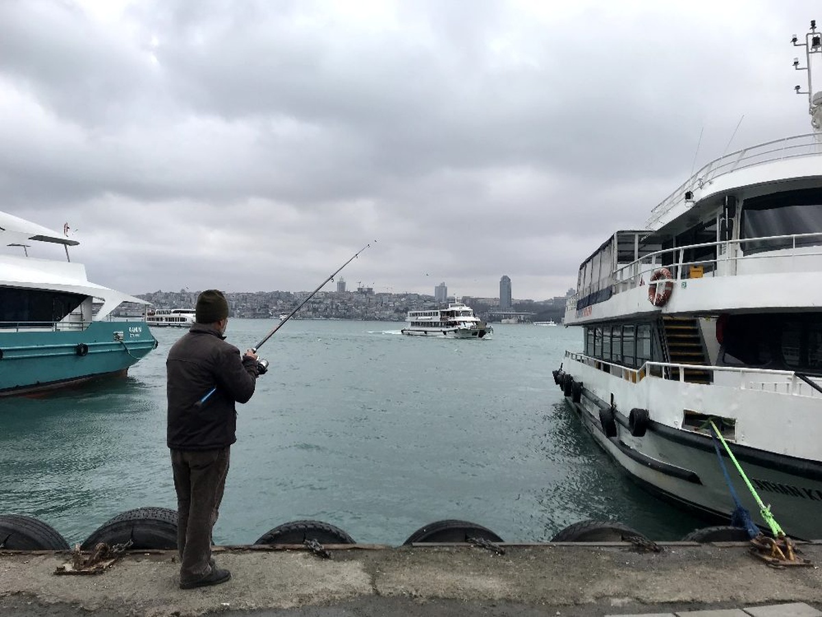 Üsküdar sahillerinde korona önlemi: Balık tutmak yasaklandı