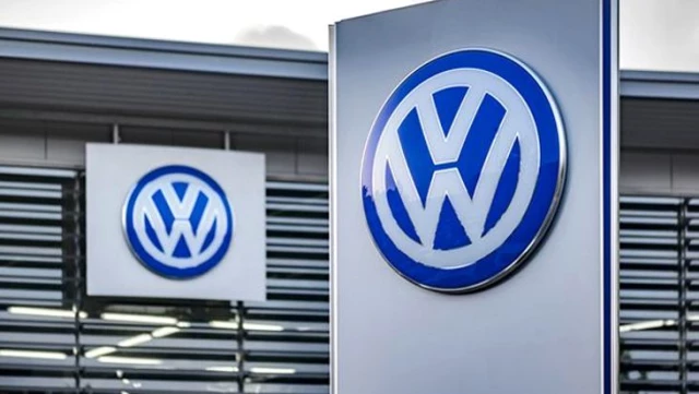 Volkswagen, koronavirüs nedeniyle sosyal mesafeye dikkat çekmek için logosunu ayırdı