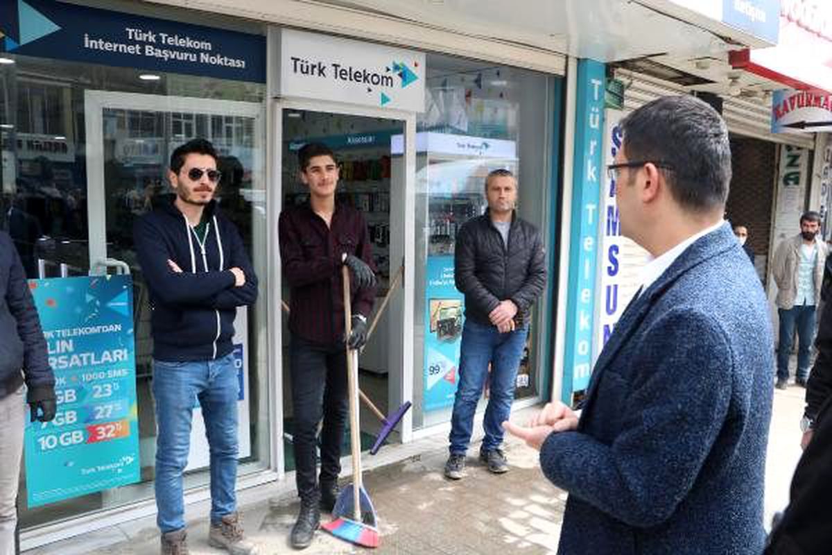 Yüksekova\'da kaymakamdan \'evde kalın\' uyarısı