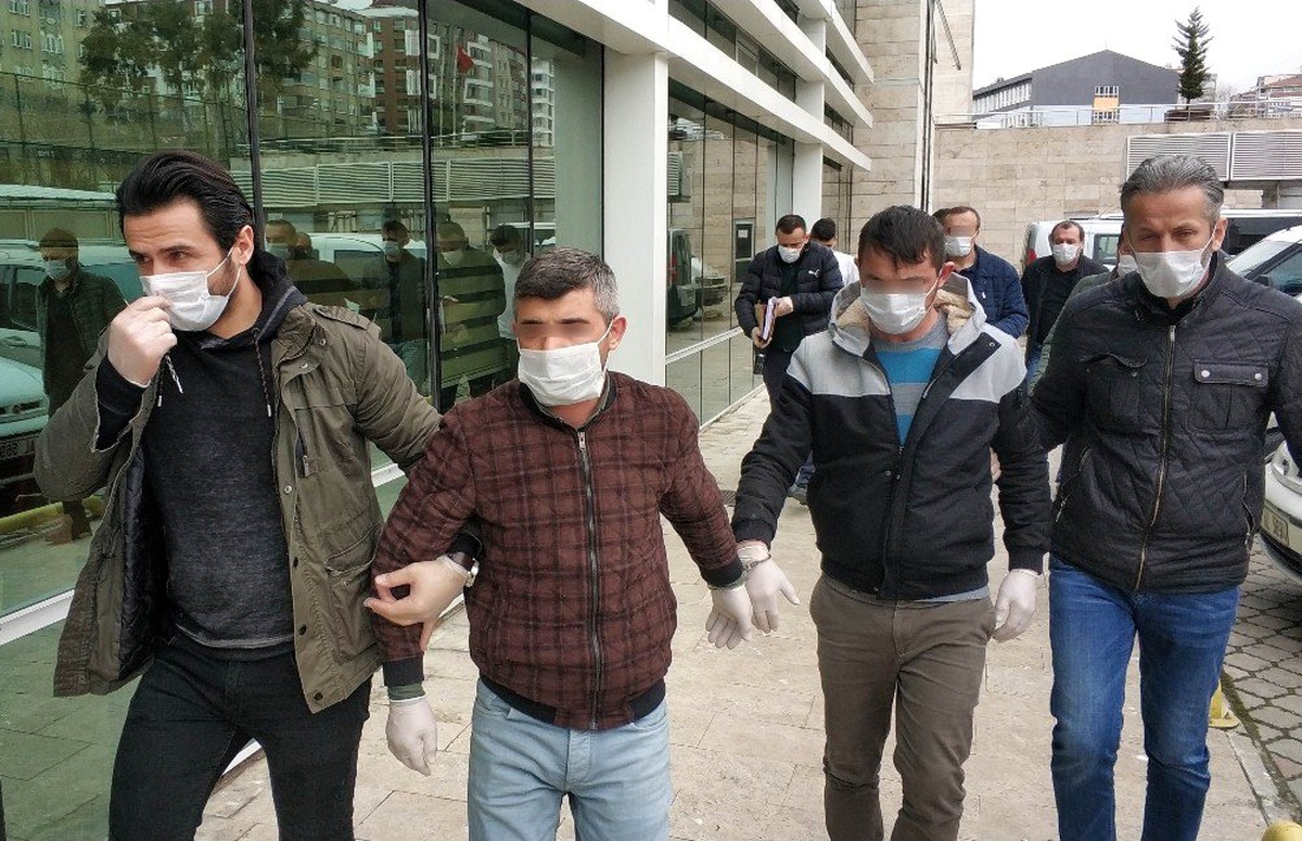 1 kişinin ağır yaralandığı silahlı kavganın zanlıları adliyeye sevk edildi