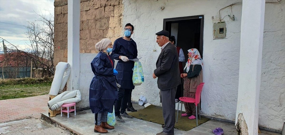 Ahlat\'ta yaşlı vatandaşların ihtiyaçları karşılanıyor