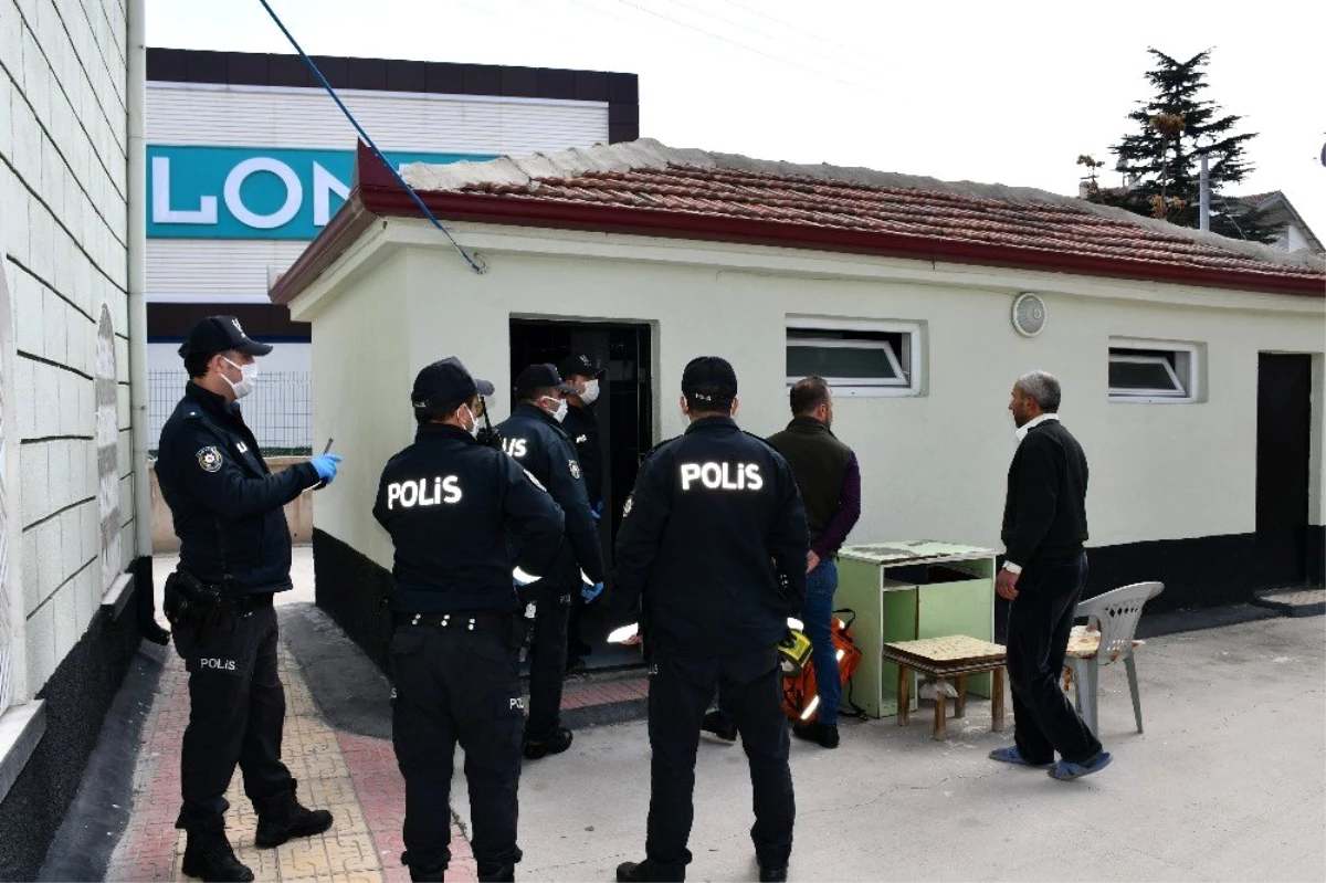 Aksaray\'da 47 yaşındaki adam cami tuvaletinde ölü bulundu