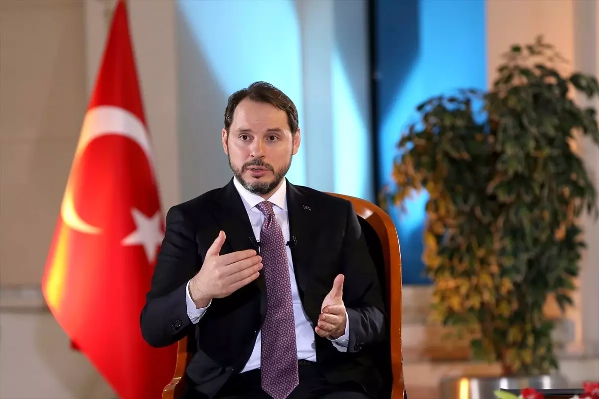 Bakan Albayrak: "Mart ayında hafif bir yavaşlama ile birlikte ilk çeyreği beklentilerin üzerinde...