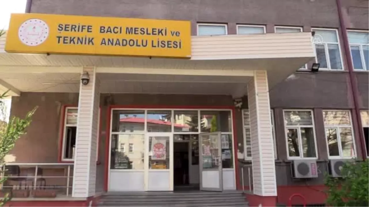 Bartın, Kocaeli ve Karabük\'te sağlık çalışanları için maske üretiliyor