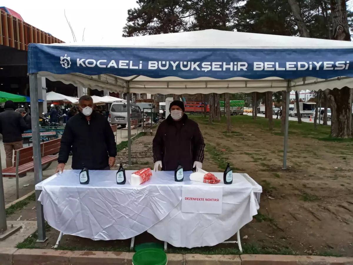 Büyükşehir, Perşembe Pazarı\'na dezenfekte çadırı kurdu