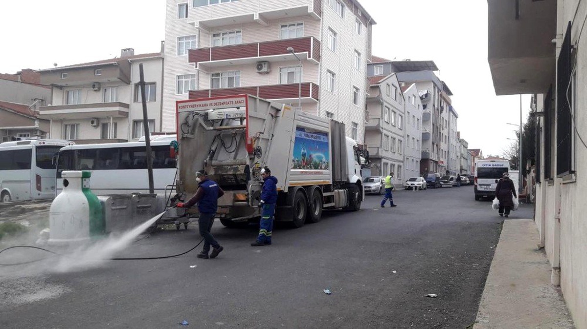 Çorlu Belediyesi ekipleri 7 gün 24 saat sahada çalışıyor