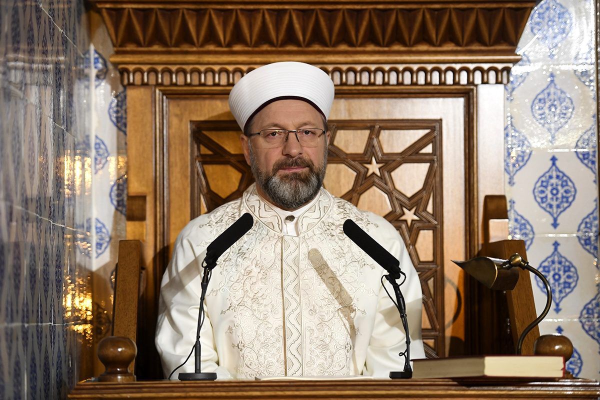 Diyanet İşleri Başkanı Erbaş: "Virüs salgınını sabırla soğukkanlılıkla sağduyuyla aşacağız"