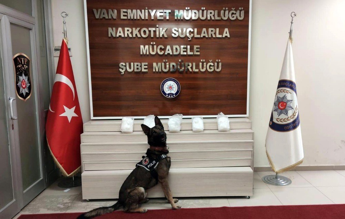 İranlı şahsa ait saklama kaplarından zehir çıktı