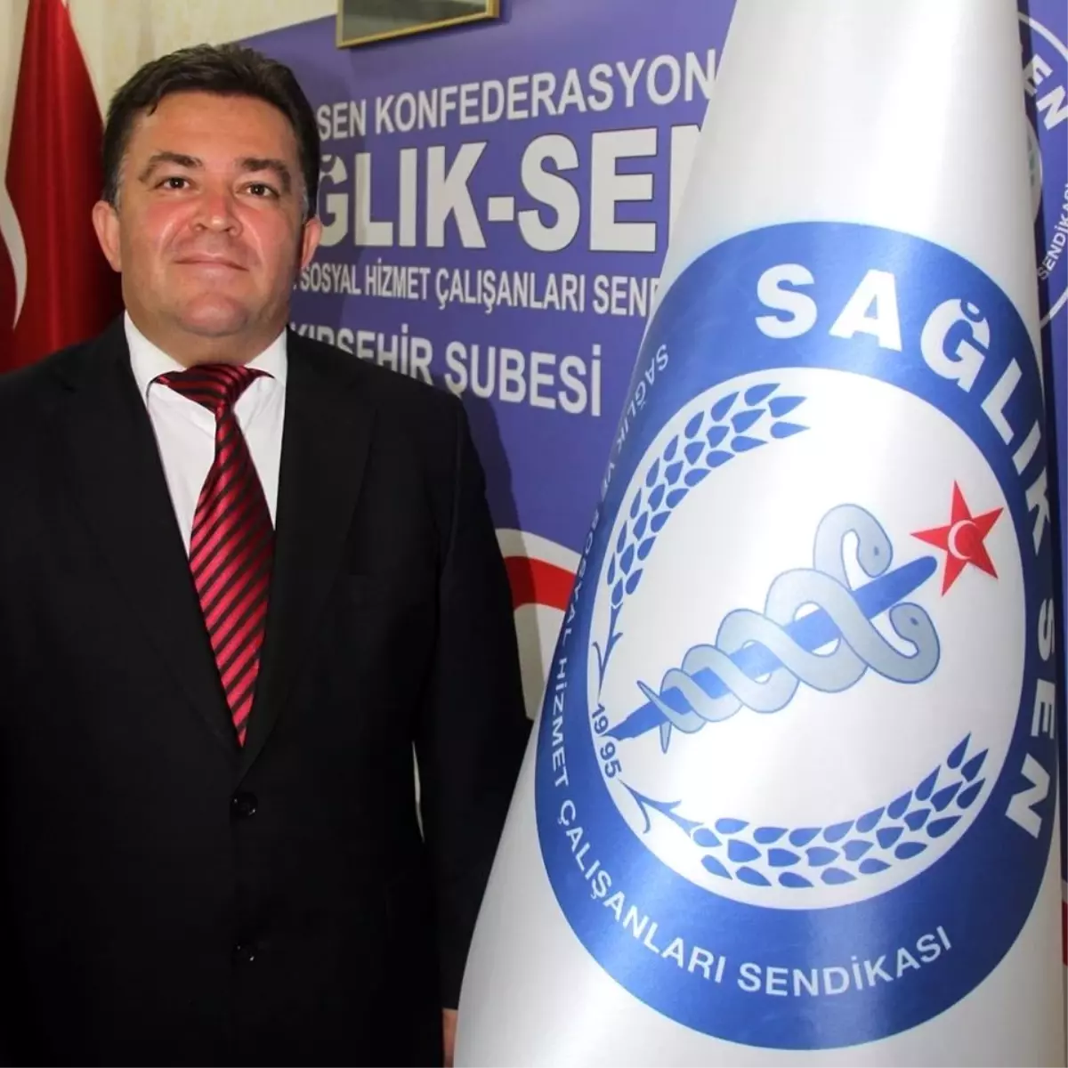 Kırşehir Sağlık-Sen Şubesi, sağlık çalışanlarının onurlandırılmasını talep etti