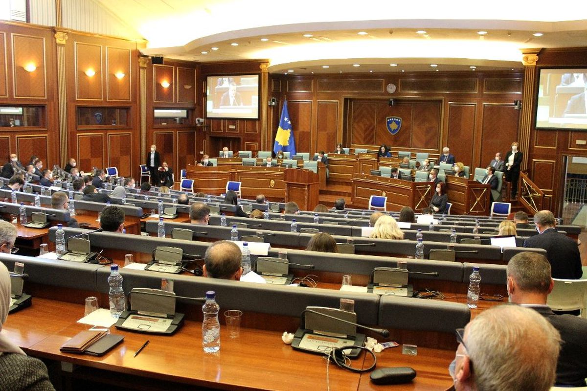 Kosova\'da Albin Kurti hükümeti düştü