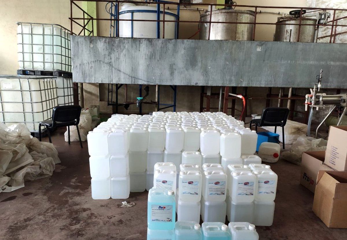 Malatya\'da 2 ton 600 litre sahte dezenfektan ele geçirildi