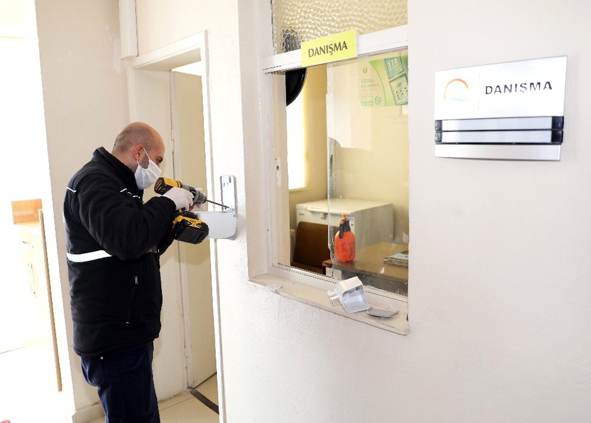 Mudanya\'da kamu kurumlarına belediyeden hijyen desteği