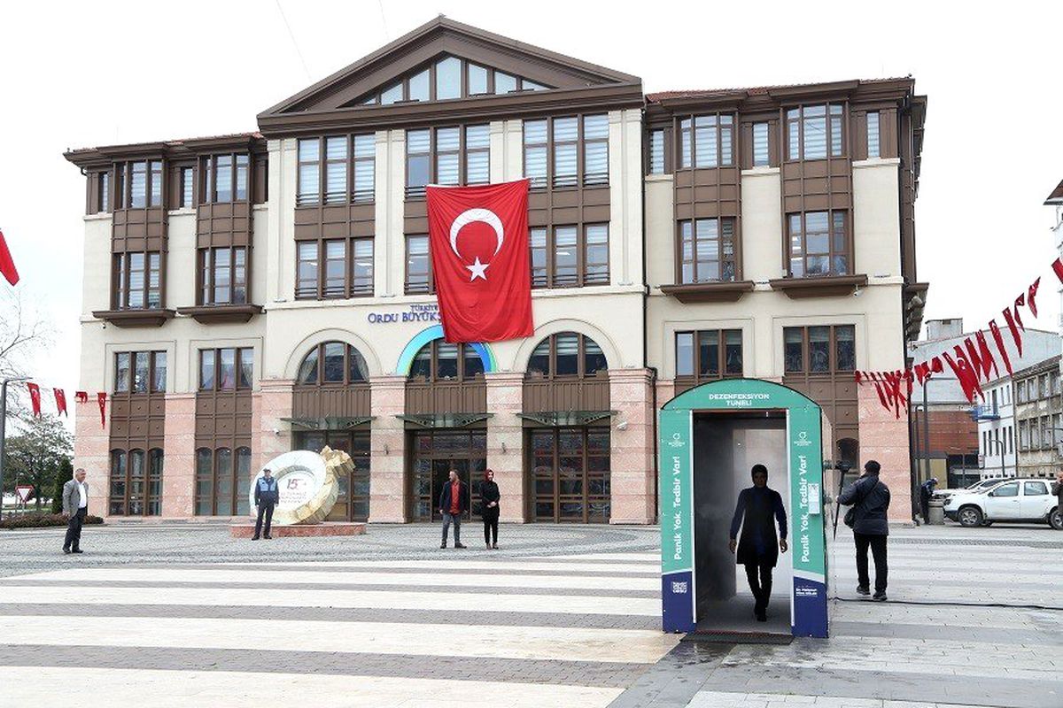 Ordu\'da korona virüse karşı \'dezenfekte tüneli\'