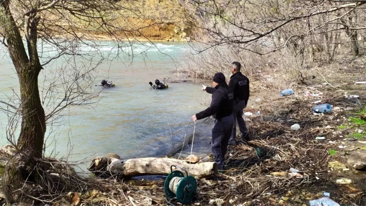 Tunceli\'de ekipler 2 kaybı birlikte arıyor