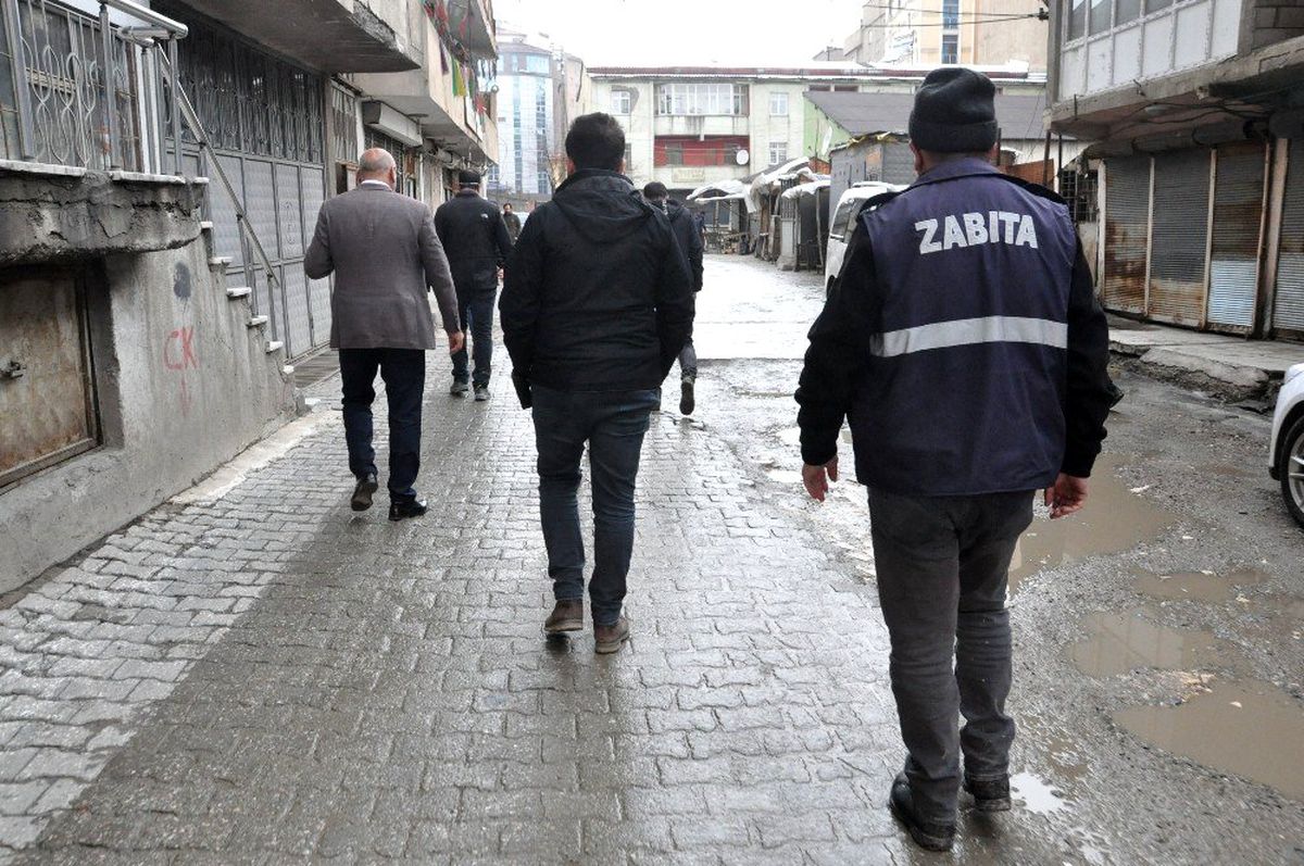 Yüksekova\'da korona virüs denetimi