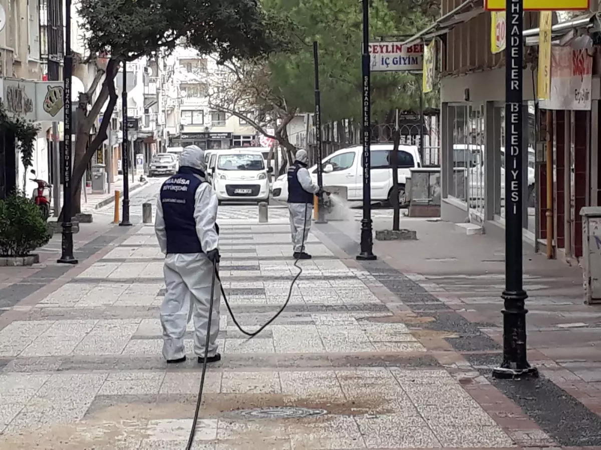 Açık alanlar, sevgi yolları ve parklar dezenfekte ediliyor