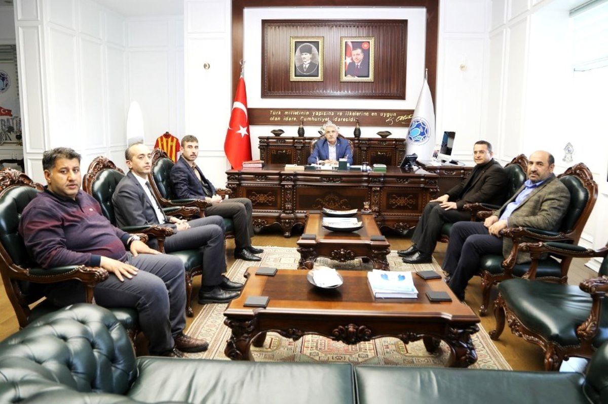 Başkan Güder\'e ek maaş teşekkürü