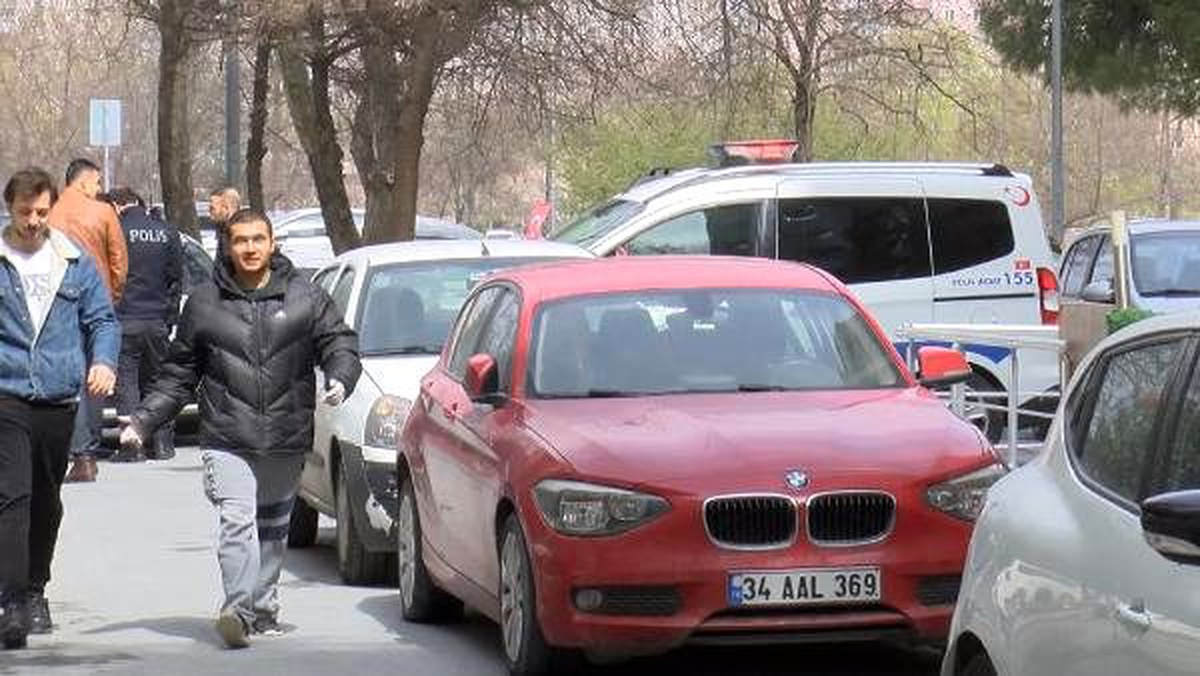 Beylikdüzü\'nde maske satışı kavgası : 4 yaralı