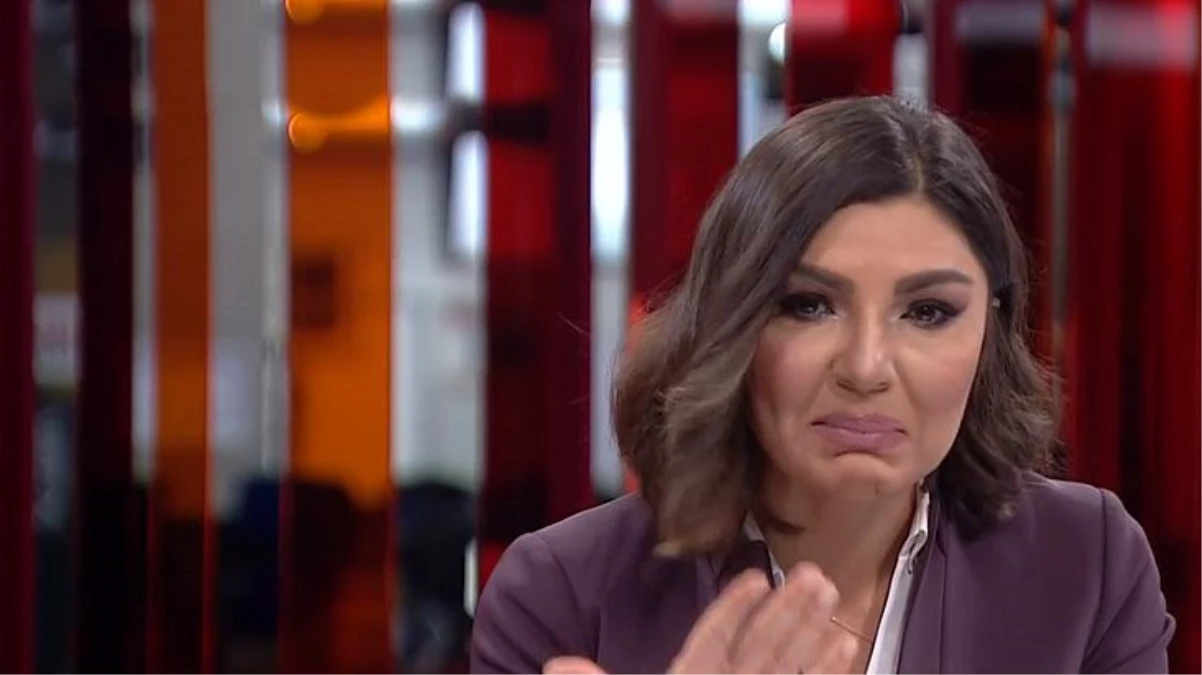 CNN Türk spikeri, canlı yayında koronavirüse müdahale eden doktorlar konuşulurken ağladı