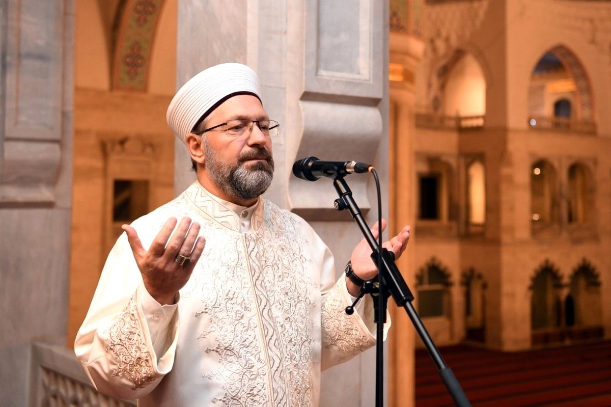 Diyanet İşleri Başkanı Erbaş Millet Camii\'nde hutbe irad etti