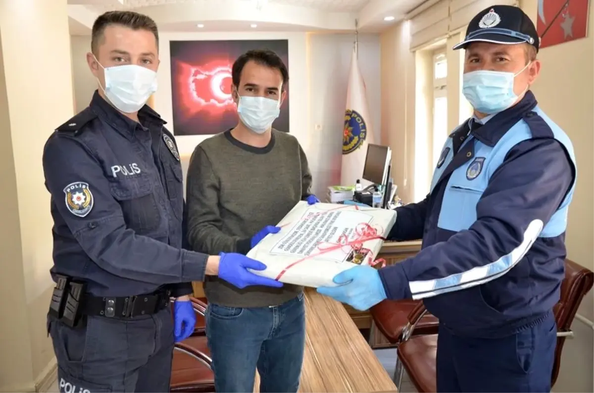 Emet Belediyesi\'nden sağlık çalışanları, jandarma ve polise tatlı ikramı