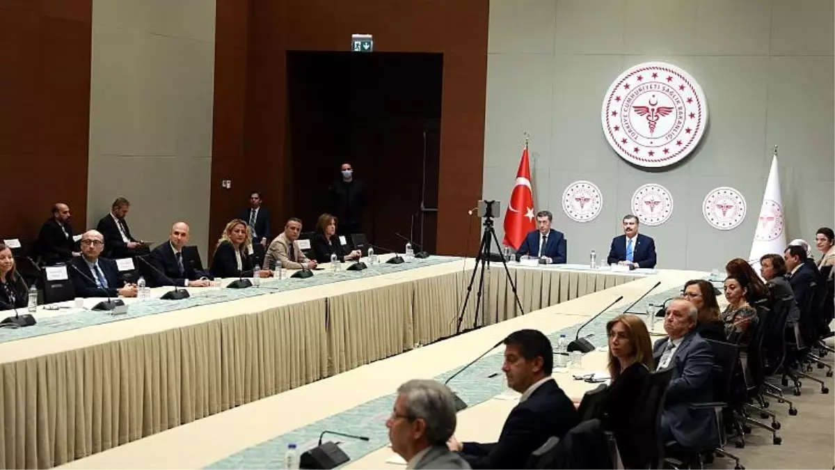 Fahrettin Koca: Koronavirüsten can kaybı 92\'ye çıktı; 10 Mart\'tan bu yana Türkiye\'de hayat değişti