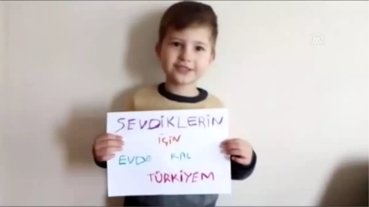 Gelibolulu öğrencilerden videolu "Evde Kal" mesajı