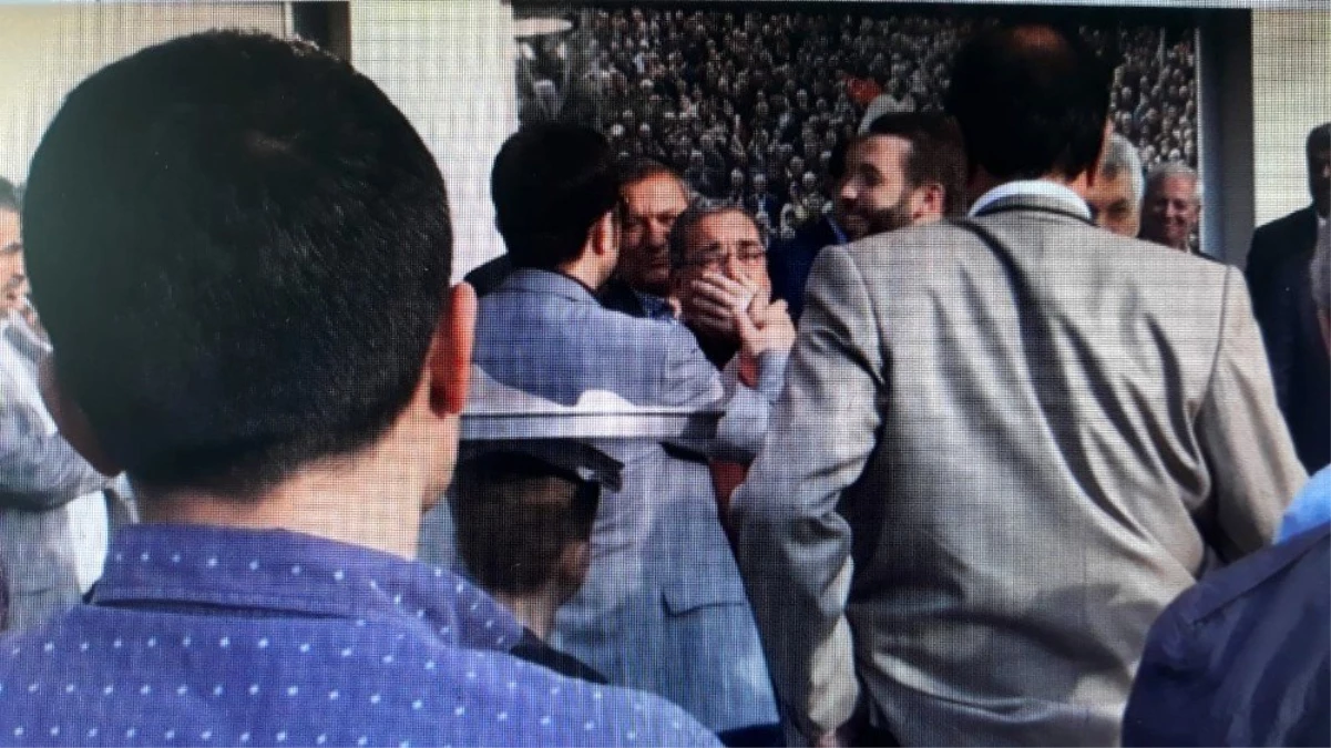 Kadir Aydar\'ın yanında Cumhurbaşkanı\'na hakaret eden şahıs gözaltına alındı