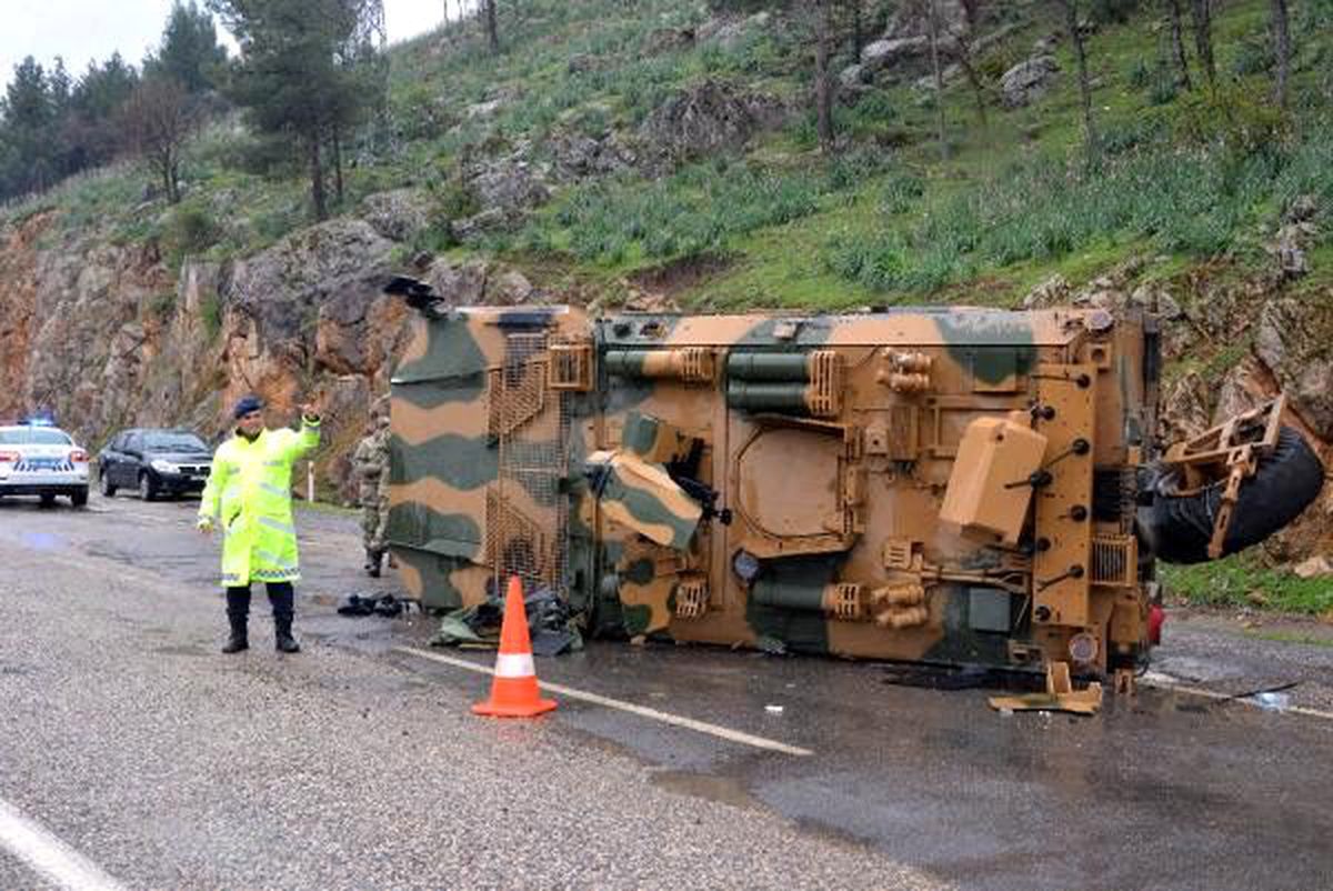 Kahramanmaraş\'ta 3 uzman çavuş kazalarda yaralandı