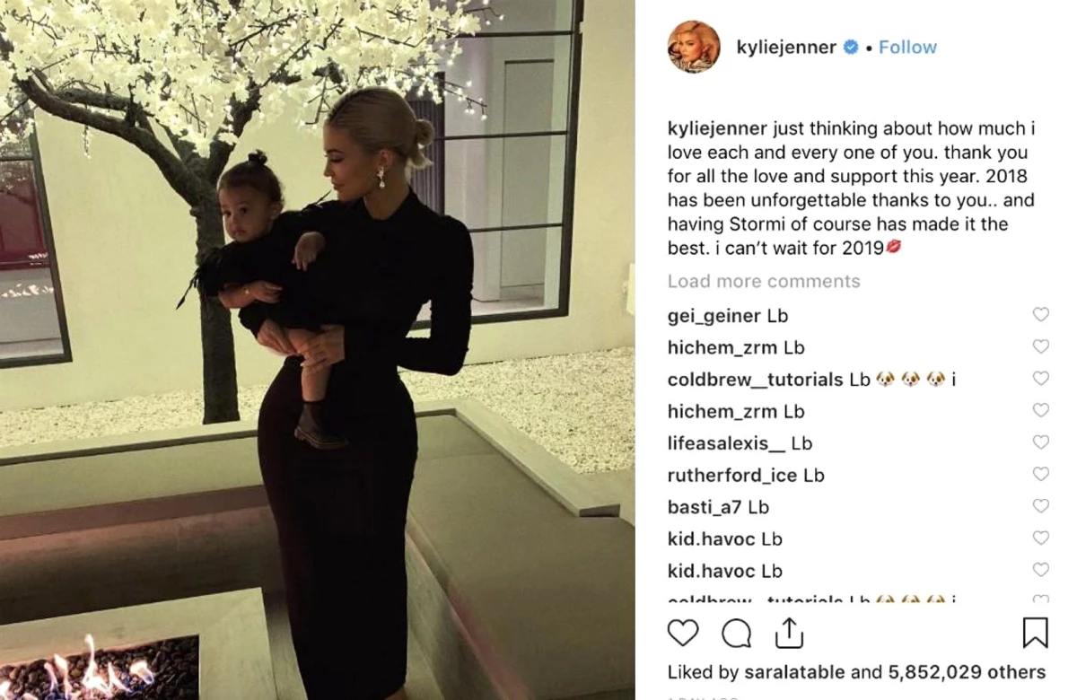 Kylie Jenner salgın günlerini evinde geçiriyor