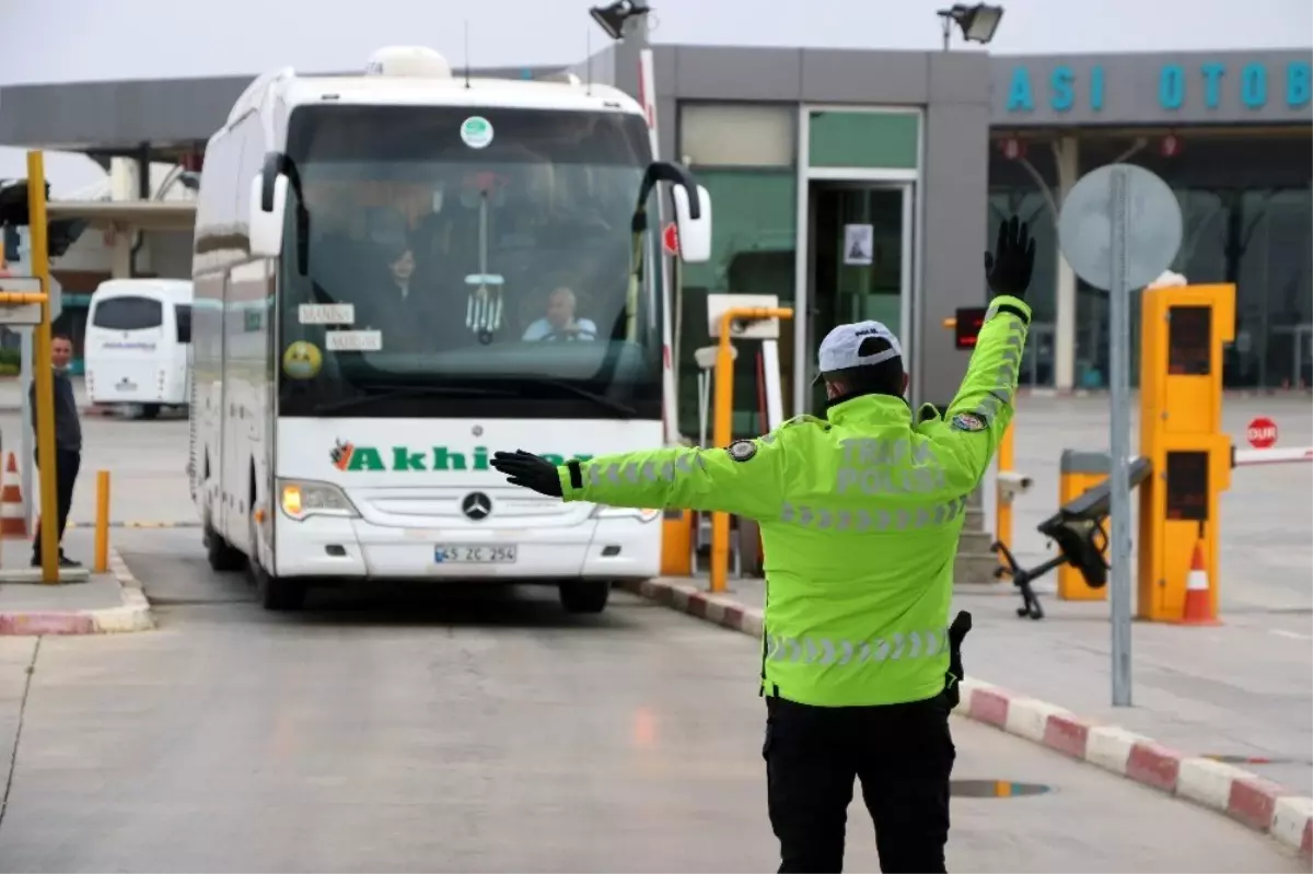 Manisa Emniyetinden otobüslerde korona virüs denetimi