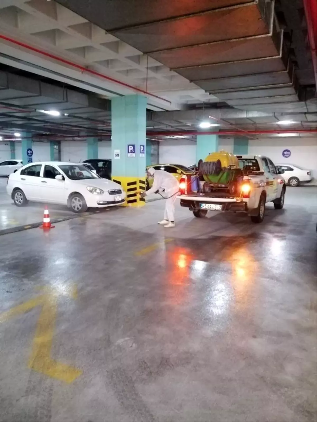 Manisa otoparkları dezenfekte edildi