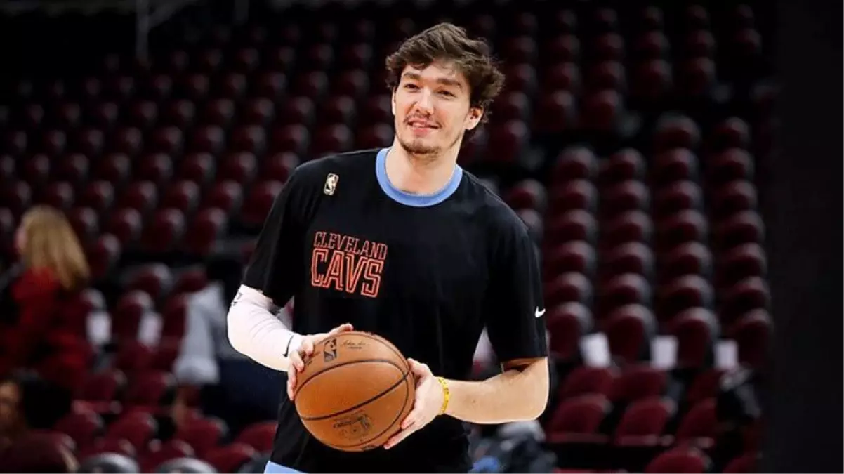 Milli basketbolcu Cedi Osman Amerika\'dan çağrı yaptı: Lütfen evde kalın