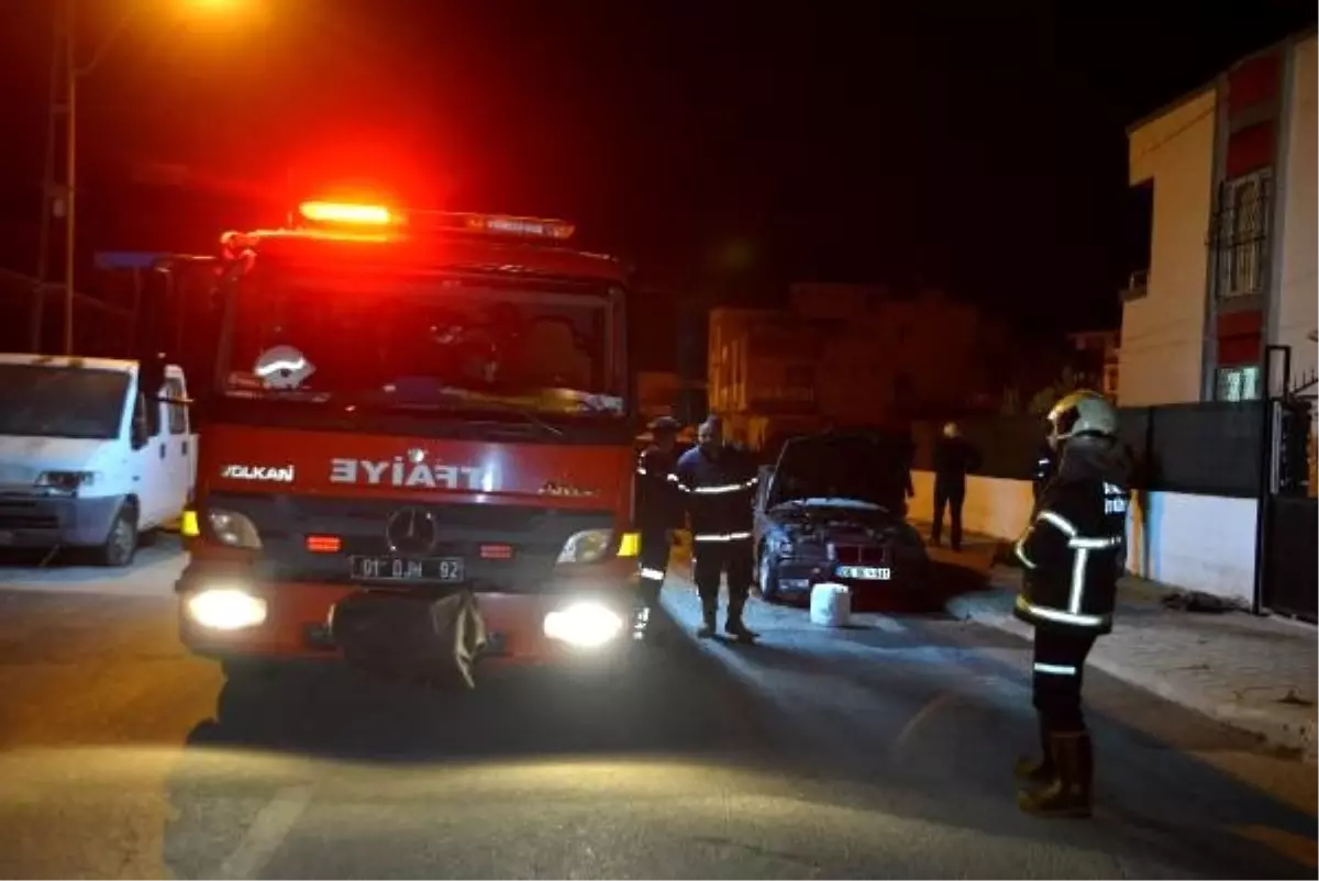 Park halindeki otomobil, kundaklayıp, sahibinin evine ateş açtı