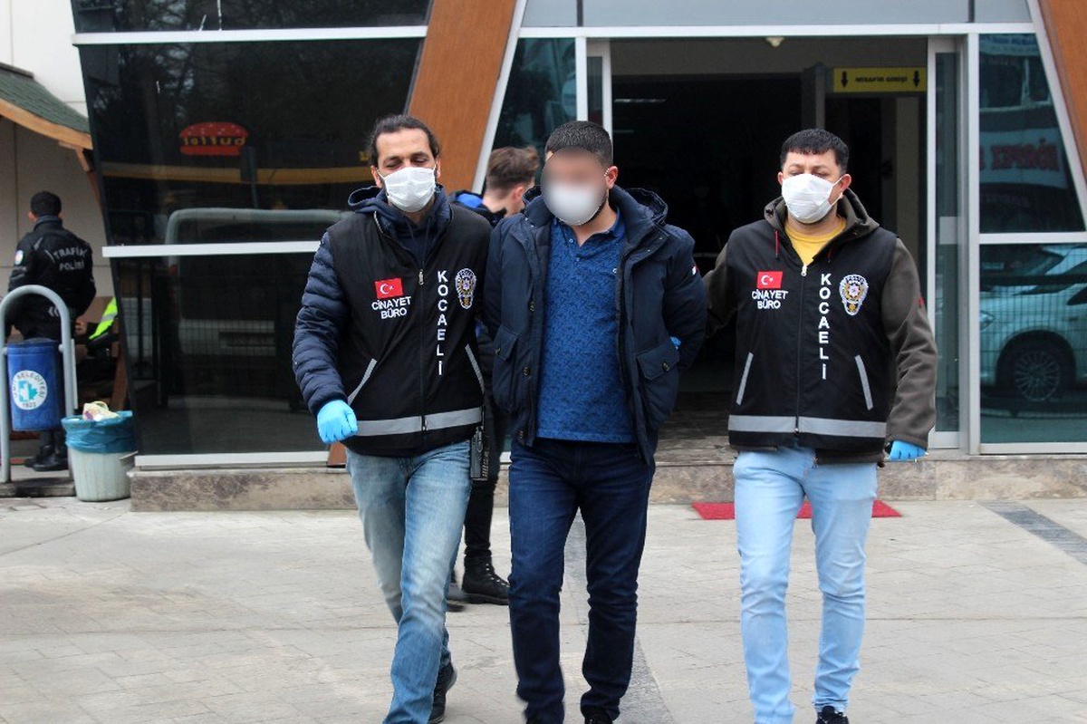 Tartıştıkları vatandaşın iş yerini kurşunlayan kuzenler yakalandı
