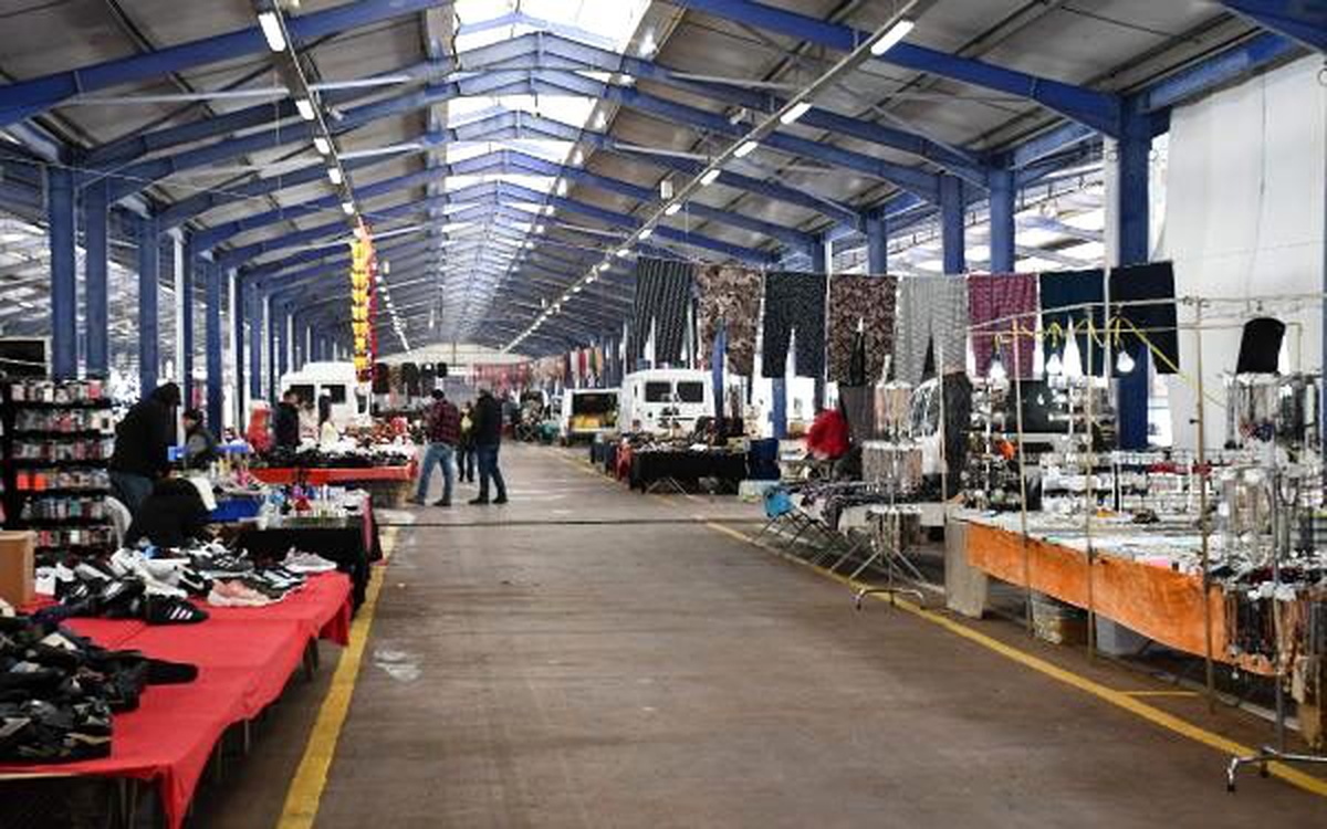 Trakya\'nın en büyük giyim pazarı, koronavirüs tedbiri için son kez kuruldu