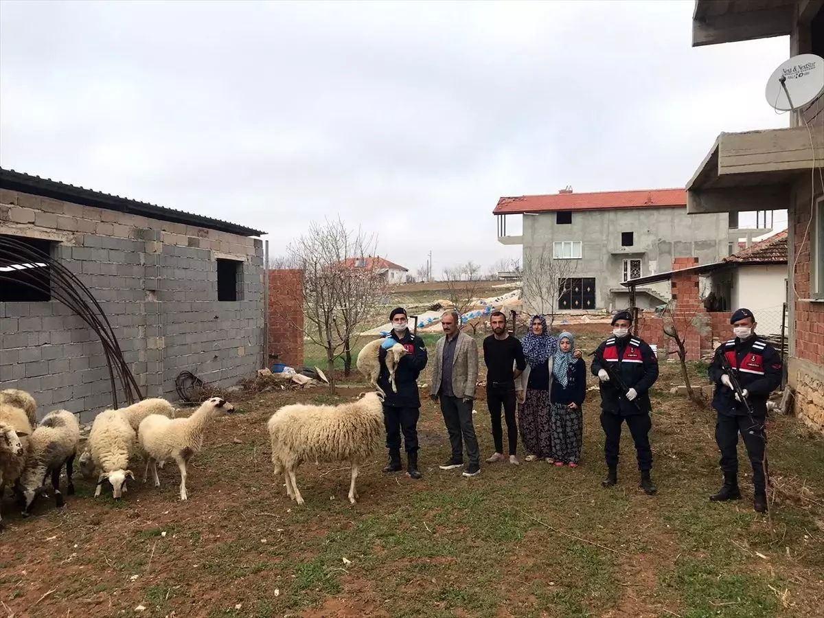 Uşak\'ta 4 hırsızlık olayının failleri yakalandı