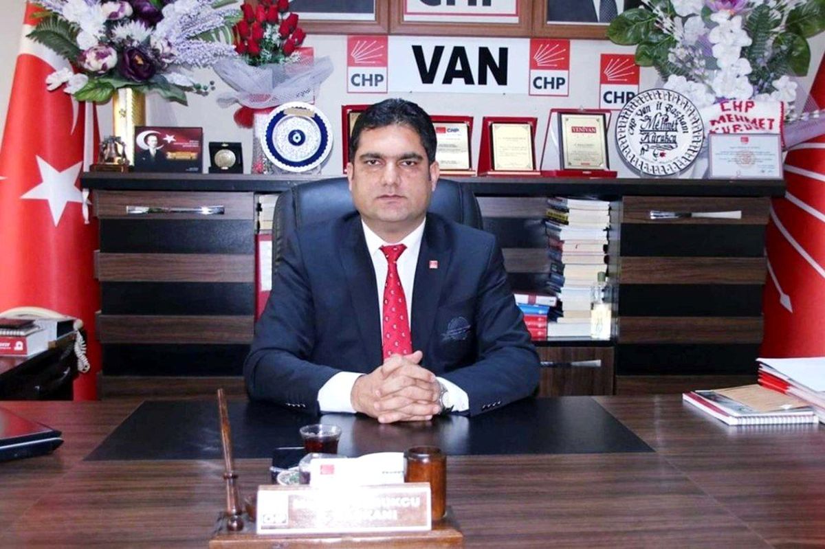CHP Van İl Başkanı Kurukçu\'dan halk ekmek için destek
