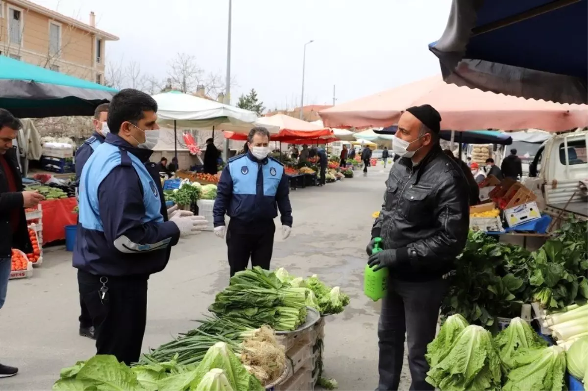 Erzincan\'da Cumartesi Pazarını denetledi