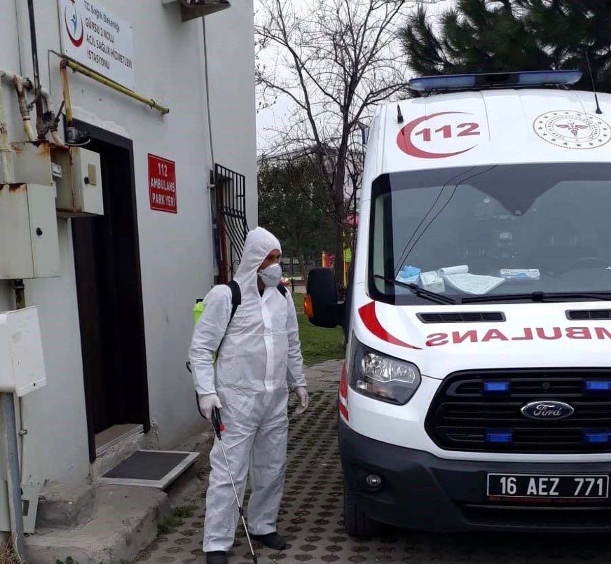 Gürsu\'da sağlık kurumları dezenfekte ediliyor
