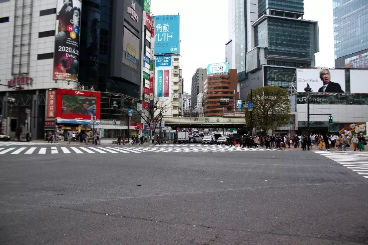 Japonya\'nın başkenti Tokyo\'da sakin hafta sonu