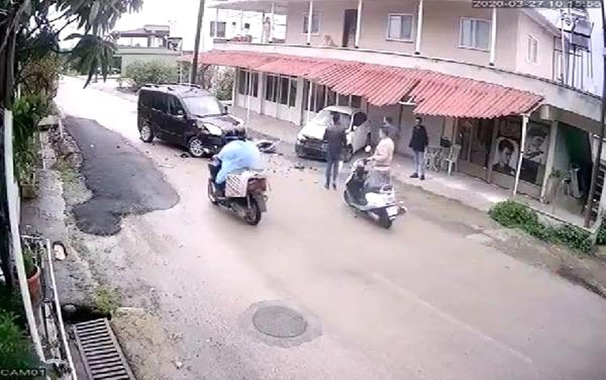 Kazadan son anda kurtulan yaya, güvenlik kamerasında