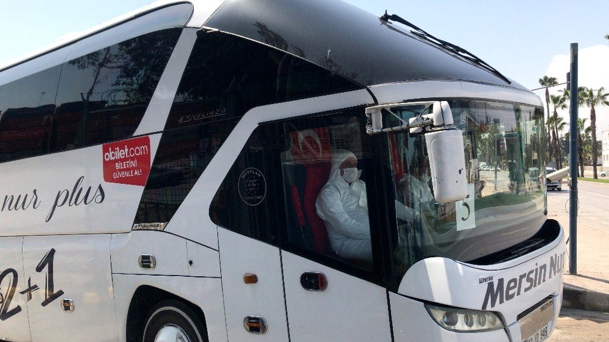 KKTC\'den gelen 141 vatandaş karantinaya alınmak üzere Karaman\'a gönderildi