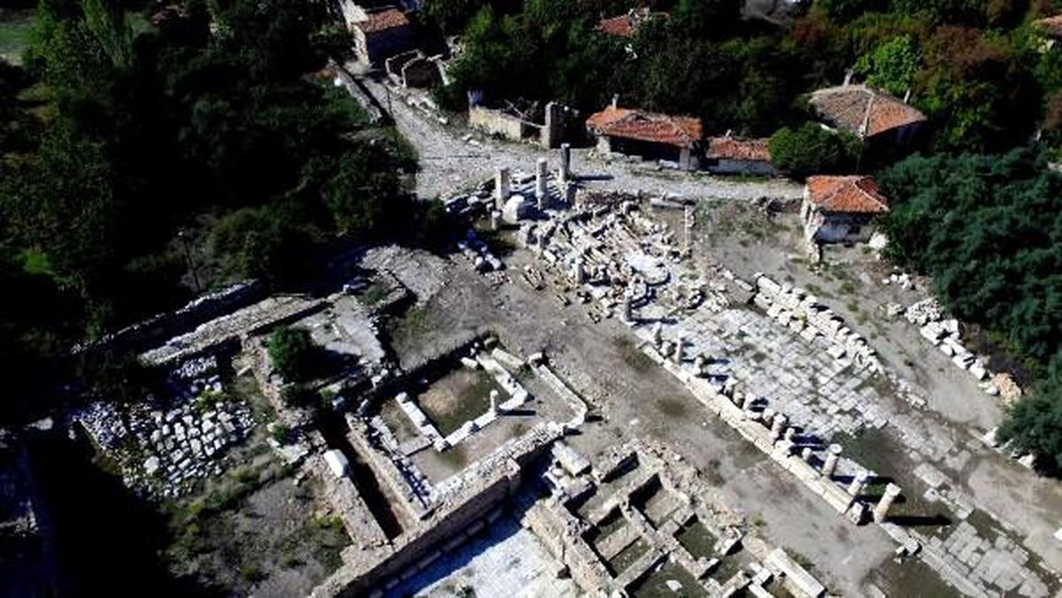 Koronavirüs tedbirleri kapsamında antik kent ziyarete kapatıldı