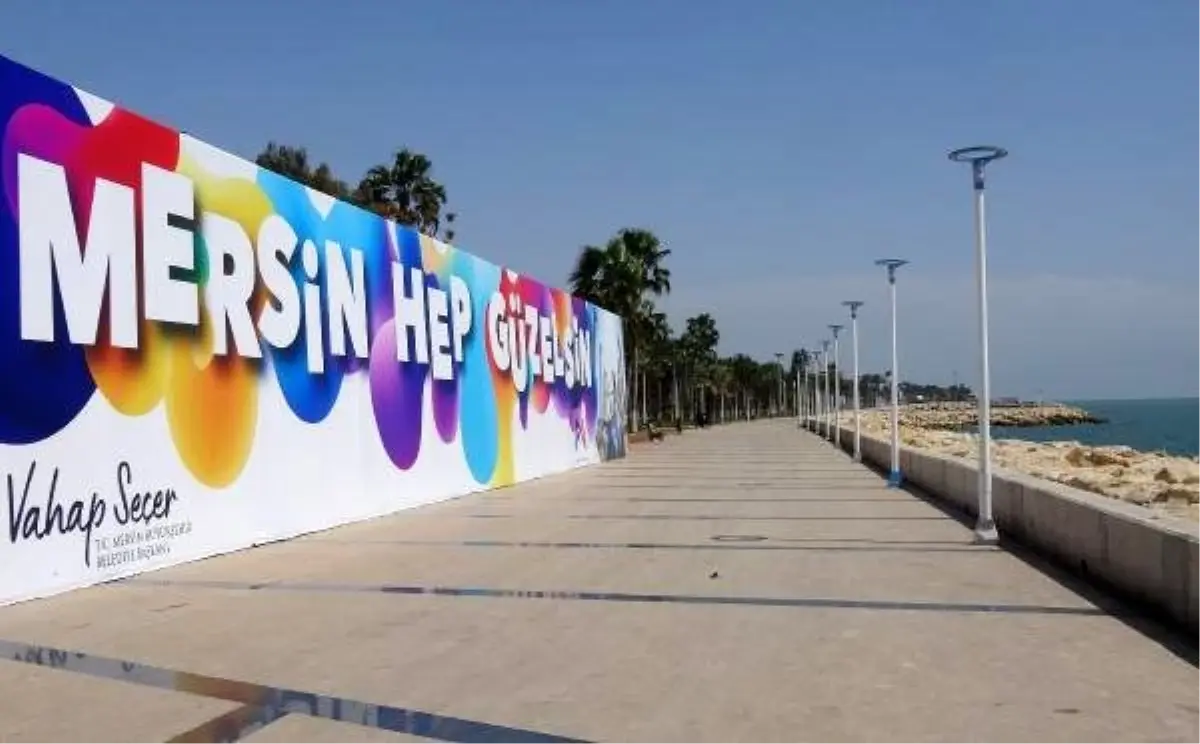 Mersin \'evde kaldı\', sahil boş kaldı