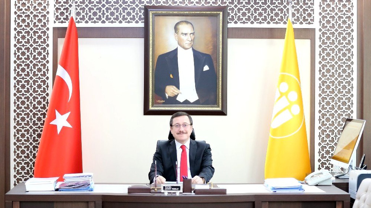 Uygulamalı eğitimler korona mücadelesi tamamlandıktan sonra yapılacak