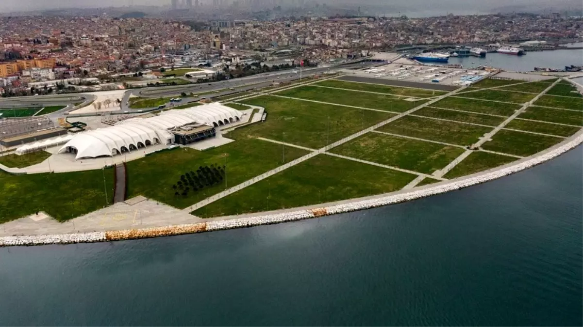 Yenikapı sahili ıssız kaldı