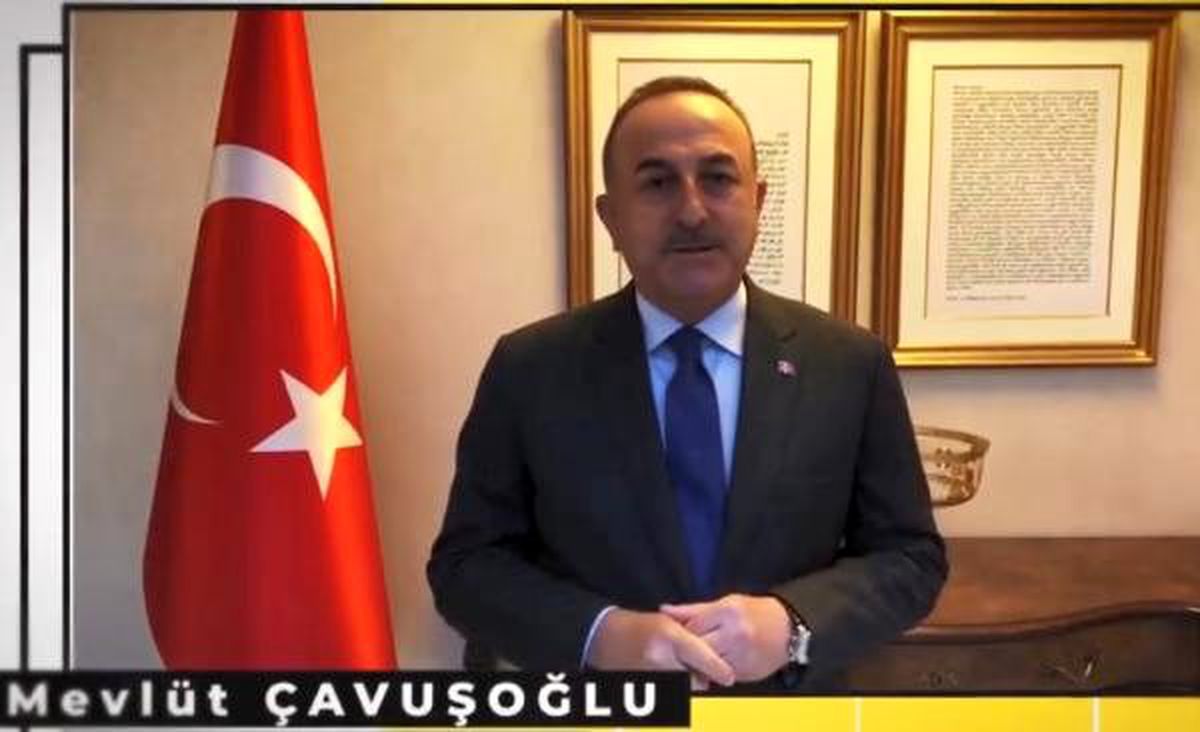 Alanya\'da 13 dilde \'evde kal\' mesajı