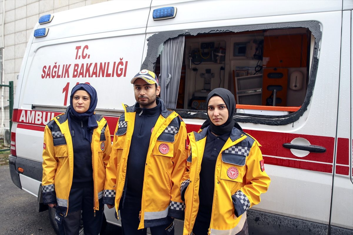 Ambulansa saldıran zanlılar adliyeye sevk edildi